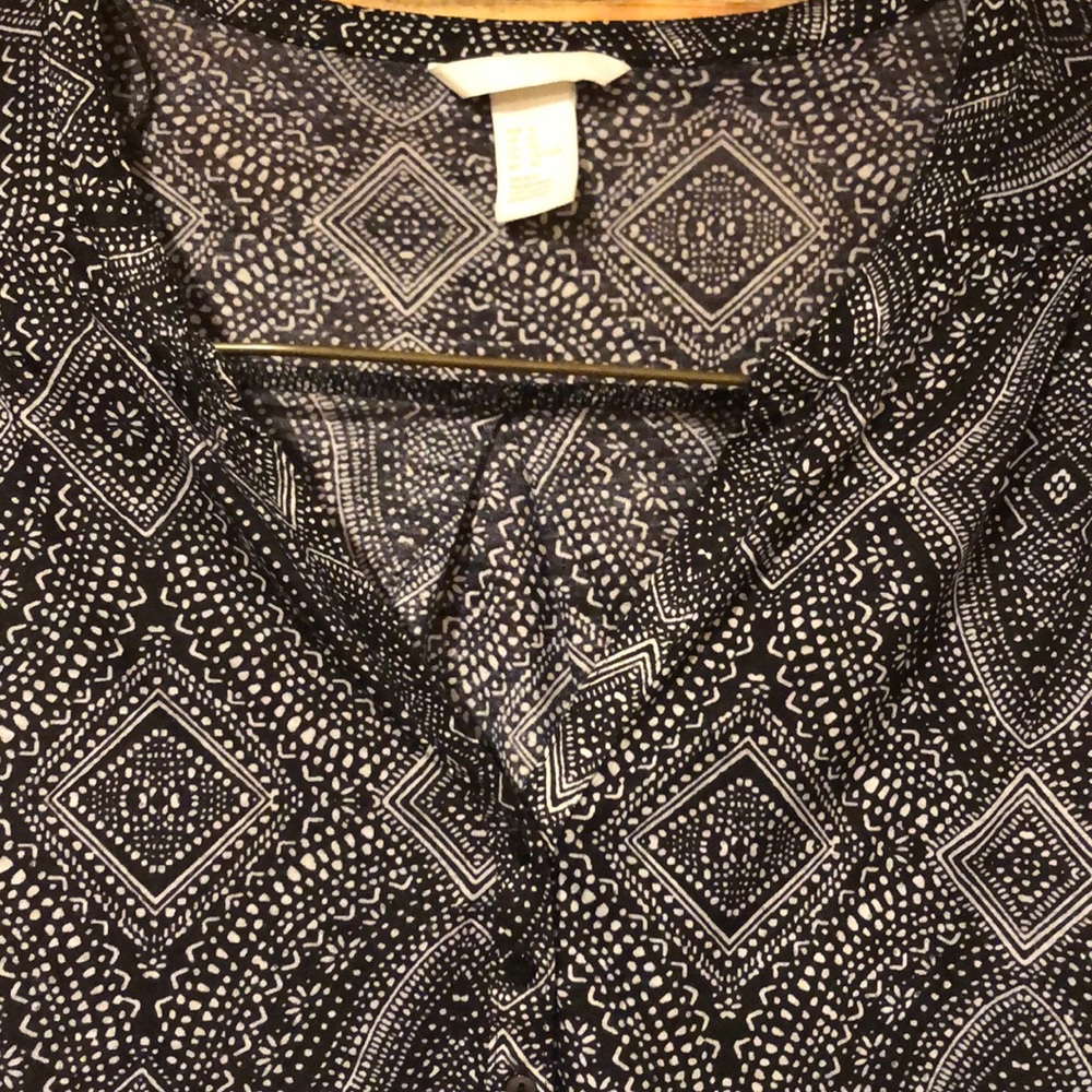 H+M Split Neck Top - Picture 2 of 4